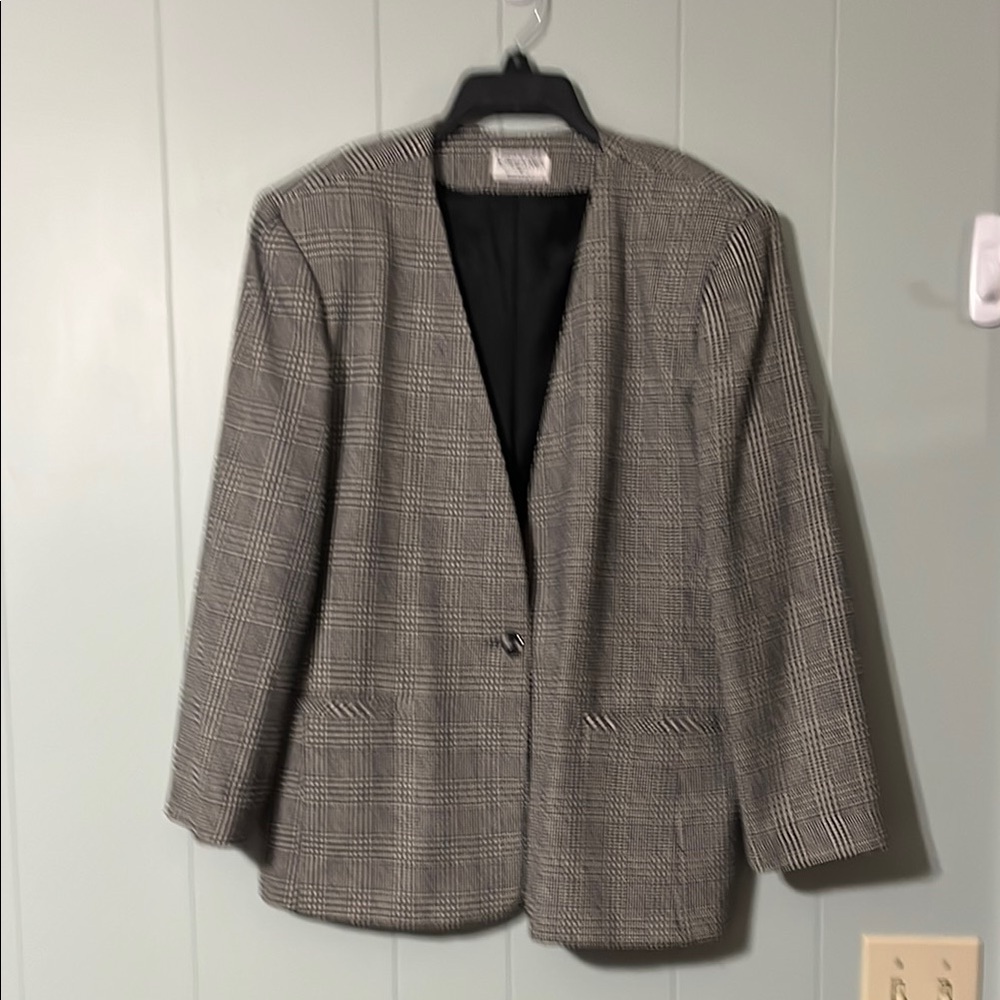 Alfred Dunner Black and White Blazer Professional Style